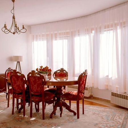 Beautiful Duplex In Heart Of Old Town - Free Parking Lägenhet Sarajevo Exteriör bild